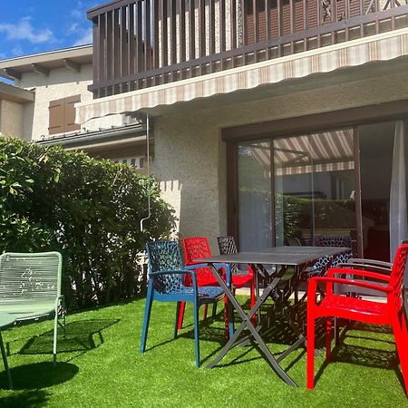 Maison Tres Agreable Avec Exterieurs, Bien Situee Au Plan D'Eau 埃姆布能 外观 照片
